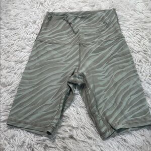 Lululemon Align Short 8" Le Tigre Camo Green Fern Multi